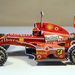A 3D-s Ferrarit egy kétdimenziós Schumacher vezeti