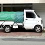 Gyanúsan Fiat Cinquecento Abarth-koppintású felniken a Suzuki pickup