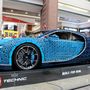 Mint egy nagy, Bugatti formájú horgolt terítő