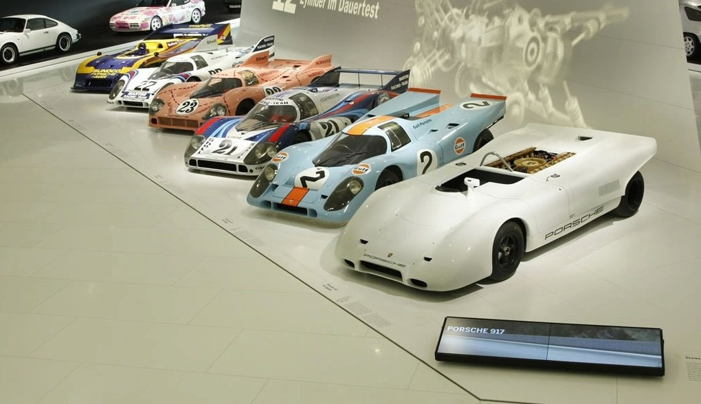 Az első homologizációs sorozat a Porsche udvarán