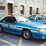 Majdnem 30 évig használták a kék alapon fehér feliratos autókat… (fotó: NYPD)