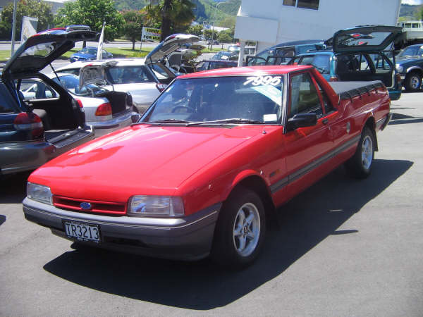 Holden Commodore, vad hátsó szárnnyal