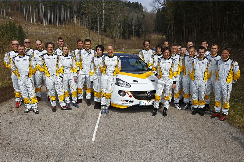 A német Opel Adam kupa első fordulója az Érchegység Ralin - Szervizpark