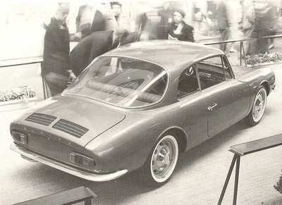 Hattyúdal - a gyártást lezáró A610 már 280 lóerőt tudott a PRV, azaz Deuvrin-motorból