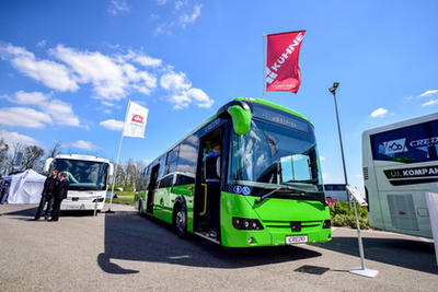 A húsz éves gyártó, a lengyel Solaris, elektromos busza a 2017-es év autóbusza lett. Magyar gyártású busz vajon mikor kapja meg ezt az elismerést?