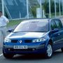 Összesen 18 zsűritag tette a saját sorrendjében első helyre a Renault Mégane-t  2003-ban. A Mazda 6-ot nyolccal kevesebb
