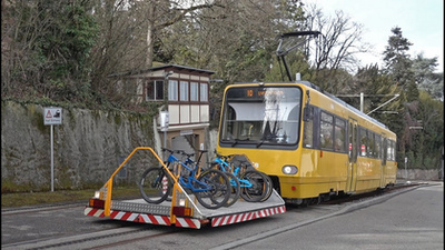 A Stadtbahn néha villamos, néha metró, néha meg gyorsvasút