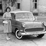 Még két betű három számos rendszámot kapott ez a vadonatúj Opel Rekord 1957-ben (Fotó: Fortepan/Umann Kornél)