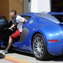 Andrés Iniesta (Spanyolország) - Bugatti Veyron (nem saját)