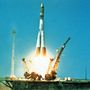 A Vosztok–1 startja, ezzel az úttal juttattak elsőként embert az űrbe az oroszok