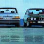 Bal oldalon egy 518-as, a jobb egy 528i. Egyiken sincs jobb tükör, nézzétek, mennyivel szélesebb a hathengeres gumiabroncsa! / Fotó: BMW