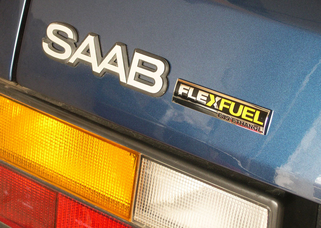A legújabb szerzemény az e-bay-ről. Az érdekesség az hogy a Flexfuel a GM amcsi etanol kapmánya. Szóval a Saabnak van valami köze hozzá.