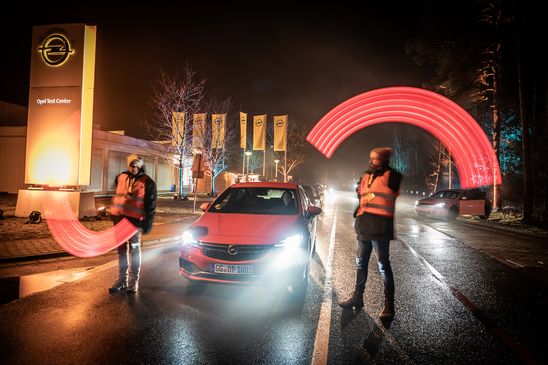 Az IntelliLux LED lámpa különböző üzemmódjai az Opel Astrán