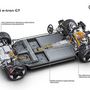 Két motorral megvalósított összkerékhajtás esetén mindig érdekes, melyik motor milyen. Az Audi e-tron GT-ben mindkettő állandó mágneses, a Tesla Model 3-ban az első aszinkron