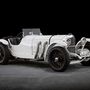 Mercedes SSK. Ennek tovább sportosított változata az SSKL, amelynek motorja kompresszorral 300 lóerőt teljesített. Az autó végsebessége 235 km/h volt. Mindez 1931-ben 