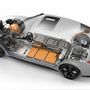 Az elektromos autók gyártásával kapcsolatban a levegőbe kerülő szén-dioxid oroszlánrészét adja az akkumulátor előállítása, de az autó többi részéhez szükséges alapanyagok előállítása és szállítása is nagyobb kibocsátással jár, mint a belső égésű motoros autóké