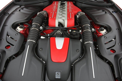 Két éve olyan hibridet is árul a Ferrari, amely csak elektromosan is képes haladni. Ez az SF90 Stradale