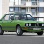 Egy kevésbé sietős BMW. Az E28-as 518-as kivitelének 1981-ben a végsebessége csak 164 km/h, a gyorsulási ideje viszont 14 s volt
