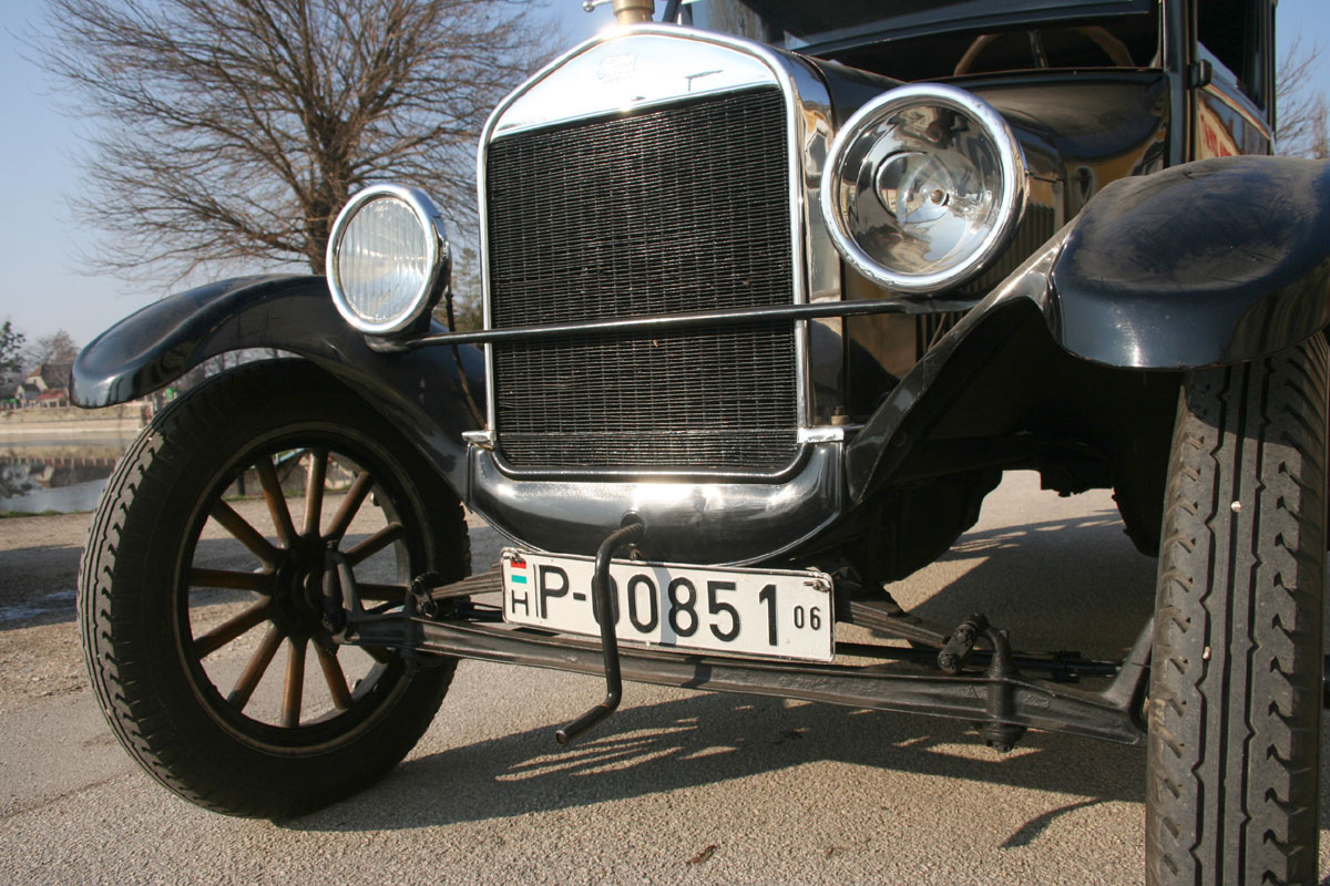 1927-től a Model A váltotta le a T-t