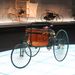 Ez egy eredeti Patentwagen a stuttgarti Mercedes-Benz múzeum főhelyén