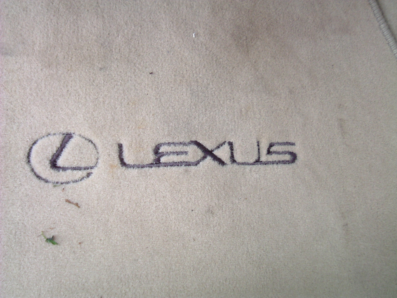 Hyundai Sonata GLS és a Lexsus IS