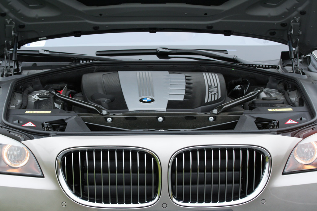 Sokáig kitartott a BMW, de végre belátták: több gombbal egyszerűbb