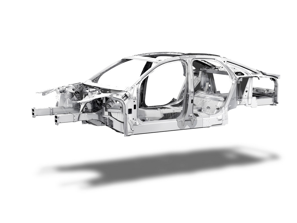 Az Audinál mostanában nem divat a turbó: a 4,2-es V8 FSI 372 lóerős