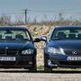 A Lexus sárvédő-domborításai optikailag szélesítik, de a valóságban a BMW 17 milliméterrel szélesebb