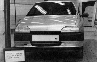 A Granta műszaki alapjait adó Kalina prototípusa 1990-ben kapta meg a Giugiaro-formát, ami nem csak ebből a szögből emlékeztet az első Puntóra