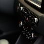Audiban is simán elmenne a gombok egységes dizájnja és a finom illesztések