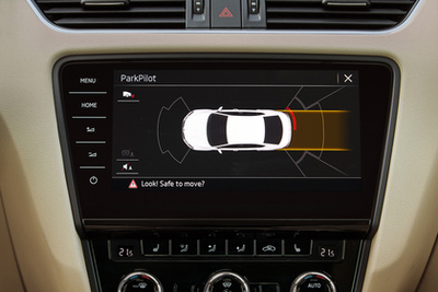 Az autóról is kaphatunk információkat, akár az okostelefonunkra telepített applikáción keresztül is