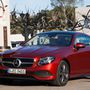 Klasszikusan B-oszlop nélküliek a Mercedes kupé modelljei