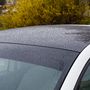 Jó dolog az üvegtető, bár esőben kevésbé élvezetes vele az autózás
