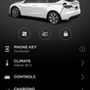 Így néz ki a Tesla app töltés közben a telefonunkon (ami egyben kulcsként is tud működni)
