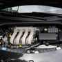 A Renault K szériás motorja jó hírű, csak a benzinre és a gyújtógyertya minőségére kényes